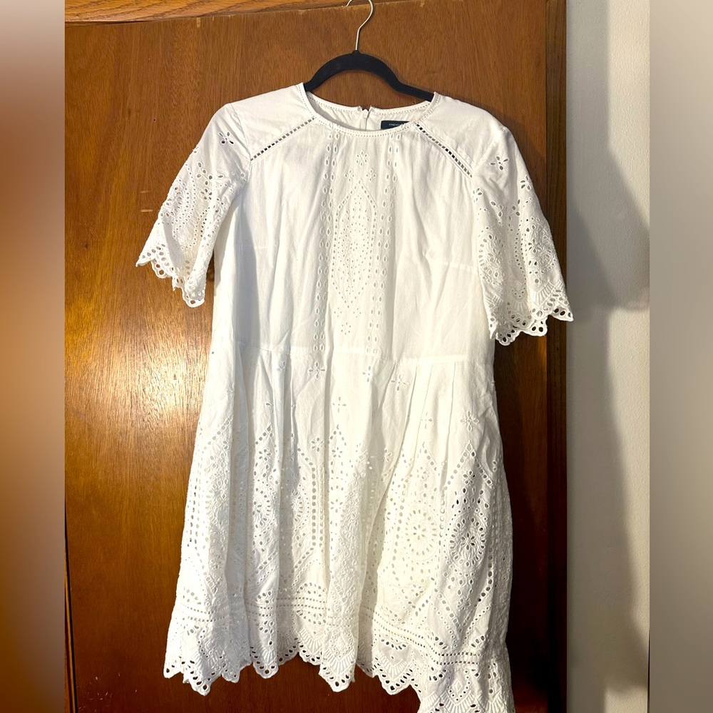 Perfect white summer dress in great condition!